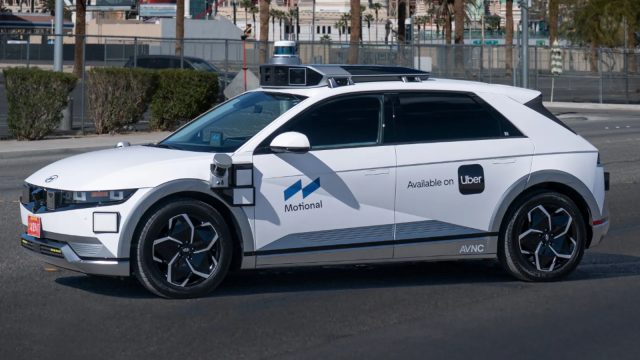 Hyundai Set to Launch Robotaxi Deliveries with Waymo in Q4 2023