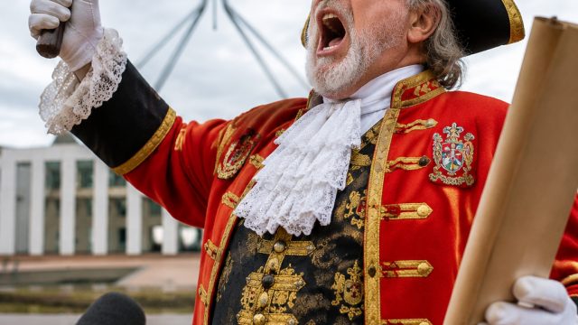 Canberra's Town Crier Sets World Record for Loudest Shout